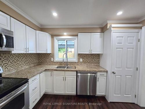 2 Harmsworth Ave, Brampton, ON - Indoor Photo Showing Kitchen With Double Sink With Upgraded Kitchen