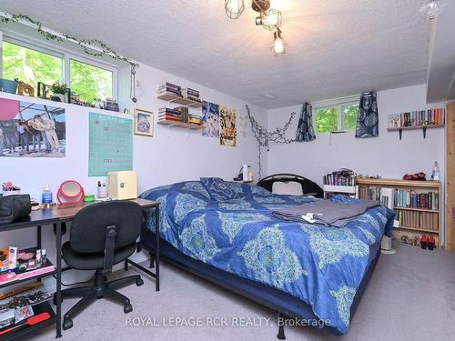 14007 Fifth Line, Halton Hills, ON - Indoor Photo Showing Bedroom