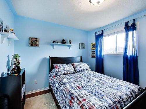 5786 Mersey St, Mississauga, ON - Indoor Photo Showing Bedroom