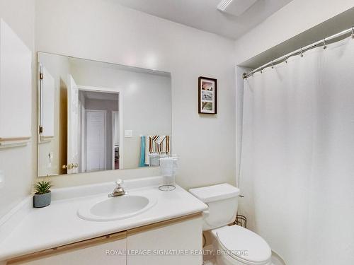5786 Mersey St, Mississauga, ON - Indoor Photo Showing Bathroom