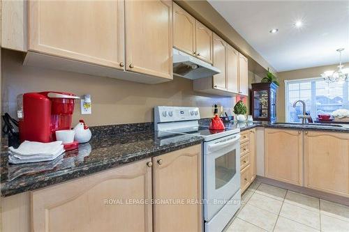 144-5980 Whitehorn Ave, Mississauga, ON - Indoor Photo Showing Kitchen