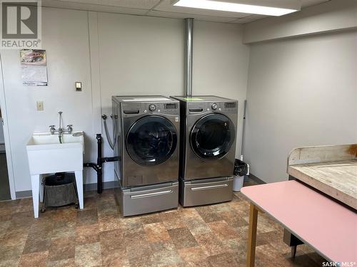 104 102 Manor Drive, Nipawin, SK - Indoor Photo Showing Laundry Room