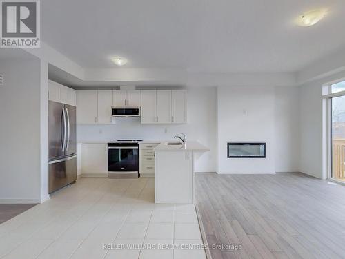 773 Heathrow Path, Oshawa (Samac), ON - Indoor Photo Showing Kitchen