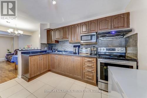 58 Goskin Court, Toronto, ON - Indoor Photo Showing Kitchen