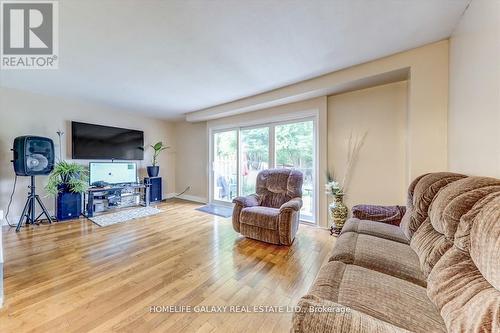 58 Goskin Court, Toronto, ON - Indoor Photo Showing Living Room