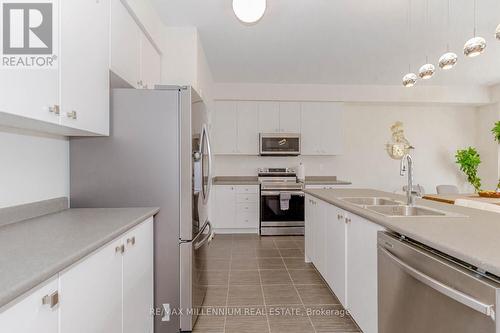 5 Victory Drive, Thorold, ON - Indoor Photo Showing Kitchen With Double Sink