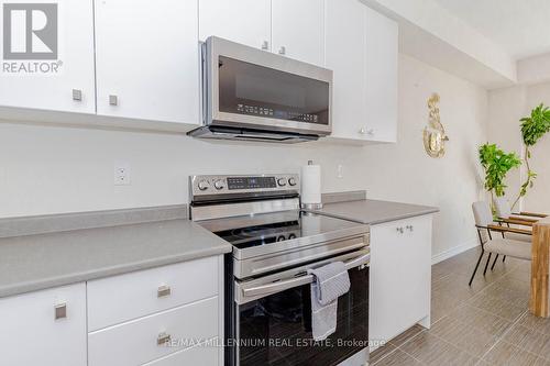 5 Victory Drive, Thorold, ON - Indoor Photo Showing Kitchen