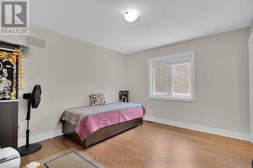92 Russell Creek Drive, Brampton, ON - Indoor Photo Showing Bedroom