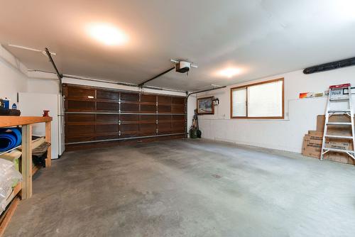 124 Millar Place, Penticton, BC - Indoor Photo Showing Garage