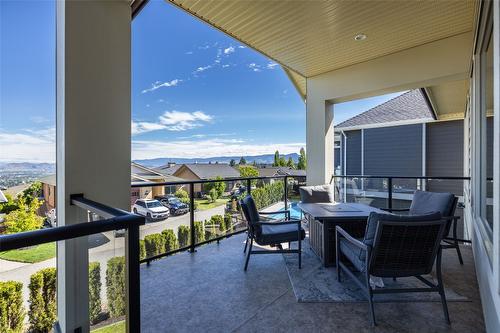 678 Peridot Court, Kelowna, BC - Outdoor With Deck Patio Veranda With Exterior