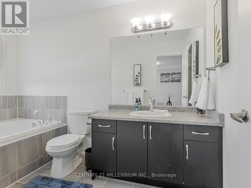 2240 Grainger Loop, Innisfil (Alcona), ON - Indoor Photo Showing Bathroom