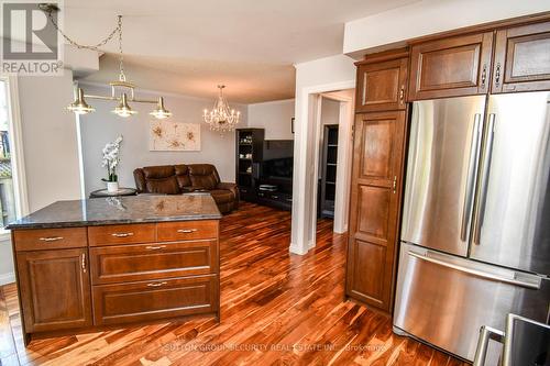 53 Golds Crescent, Barrie, ON - Indoor Photo Showing Kitchen