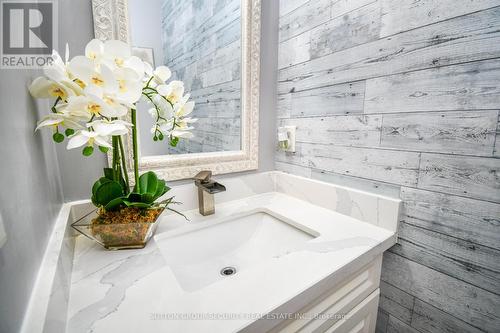 53 Golds Crescent, Barrie, ON - Indoor Photo Showing Bathroom