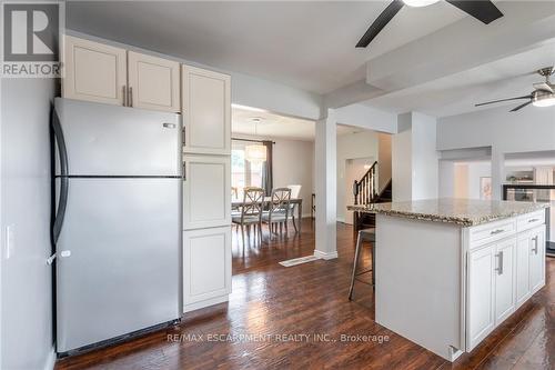 238 Clifton Downs Road, Hamilton, ON - Indoor Photo Showing Kitchen