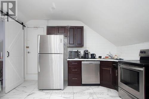 184 St. George Street, West Perth (65 - Town Of Mitchell), ON - Indoor Photo Showing Kitchen