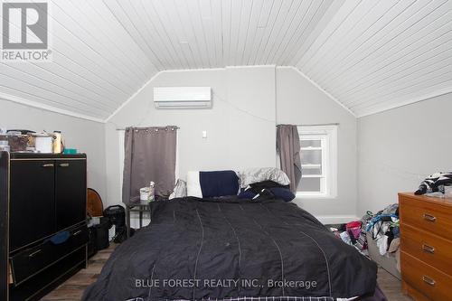 184 St. George Street, West Perth (65 - Town Of Mitchell), ON - Indoor Photo Showing Bedroom