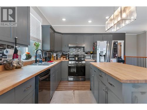 109 Copperhead Road, Princeton, BC - Indoor Photo Showing Kitchen With Double Sink With Upgraded Kitchen