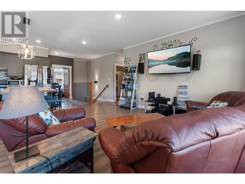 109 Copperhead Road, Princeton, BC - Indoor Photo Showing Living Room