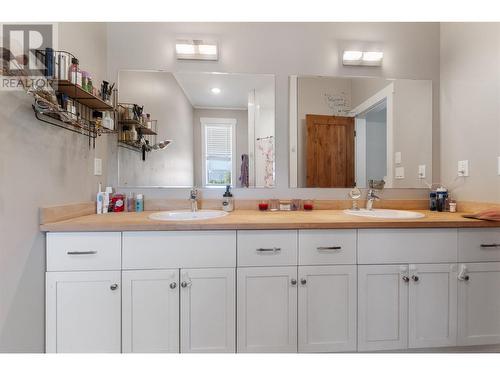 109 Copperhead Road, Princeton, BC - Indoor Photo Showing Bathroom