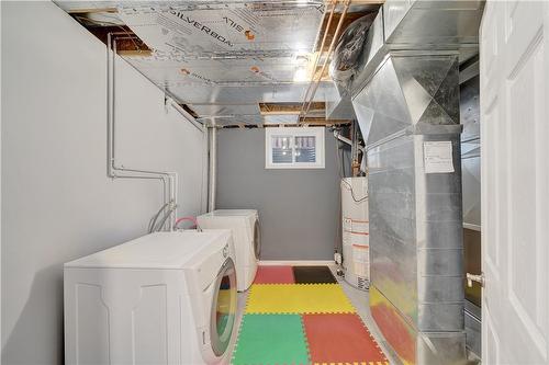 1779 Healy Road, London, ON - Indoor Photo Showing Laundry Room
