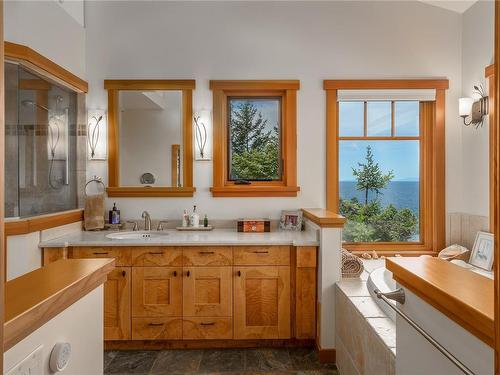 2640 Kevan Dr, Gabriola Island, BC 