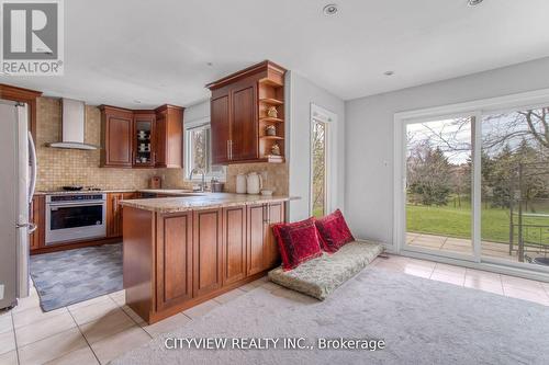 4448 Idlewilde Crescent, Mississauga, ON - Indoor Photo Showing Kitchen