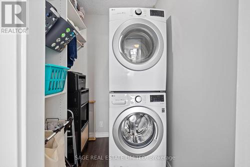 2405 - 135 Marlee Avenue, Toronto, ON - Indoor Photo Showing Laundry Room