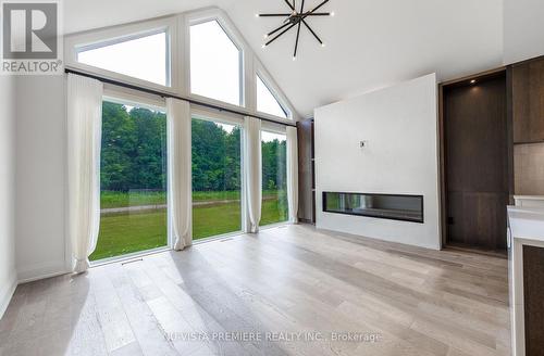 Cathedral ceilings - Lot 162 - 3990 Big Leaf Trail, London, ON - Indoor With Fireplace