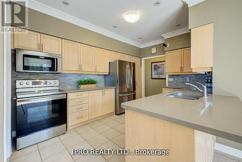 2 Orchard Park Gate, Brampton, ON - Indoor Photo Showing Kitchen With Stainless Steel Kitchen With Double Sink