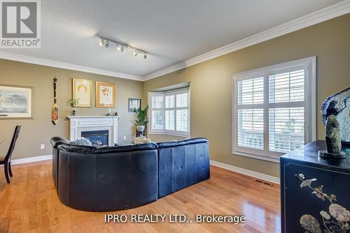 2 Orchard Park Gate, Brampton (Sandringham-Wellington), ON - Indoor Photo Showing Living Room With Fireplace