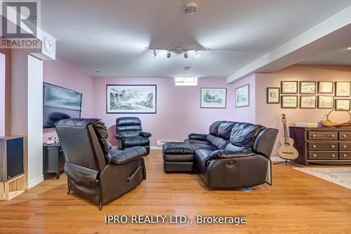 2 Orchard Park Gate, Brampton (Sandringham-Wellington), ON - Indoor