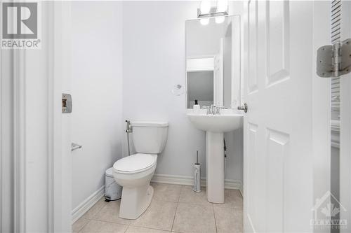 53 Summitview Drive, Ottawa, ON - Indoor Photo Showing Bathroom