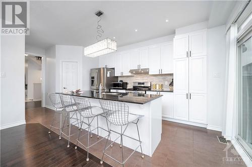 53 Summitview Drive, Ottawa, ON - Indoor Photo Showing Kitchen With Upgraded Kitchen