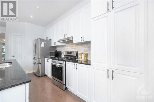 53 Summitview Drive, Ottawa, ON - Indoor Photo Showing Kitchen