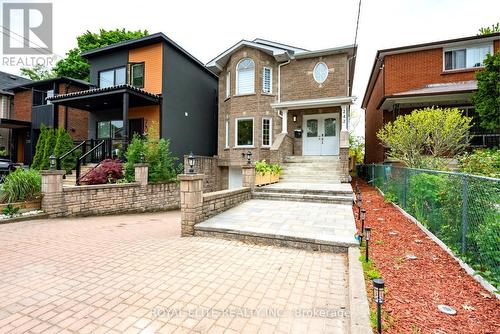 242 Linsmore Crescent, Toronto, ON 