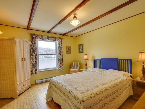 Bedroom - 48 Ch. Gobeille, Saint-Sauveur, QC - Indoor Photo Showing Bedroom