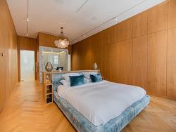 Master bedroom - 