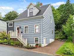 65 Tulip Street  Dartmouth, NS B3A 2S9