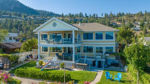 4244 Beach Avenue, Peachland, BC - Outdoor