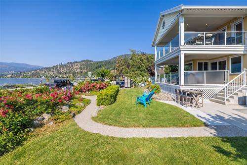 4244 Beach Avenue, Peachland, BC - Outdoor