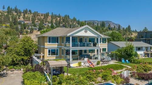 4244 Beach Avenue, Peachland, BC - Outdoor