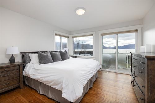 4244 Beach Avenue, Peachland, BC - Indoor Photo Showing Bedroom