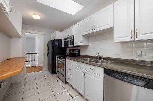 4244 Beach Avenue, Peachland, BC - Indoor Photo Showing Kitchen With Double Sink