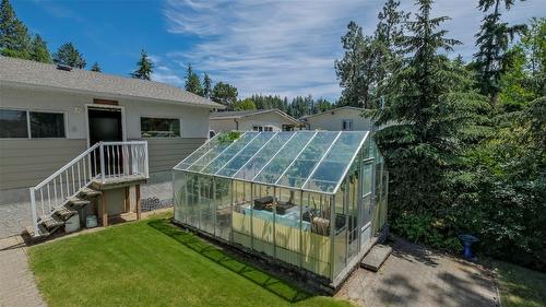 3145 Hall Road, Kelowna, BC - Outdoor