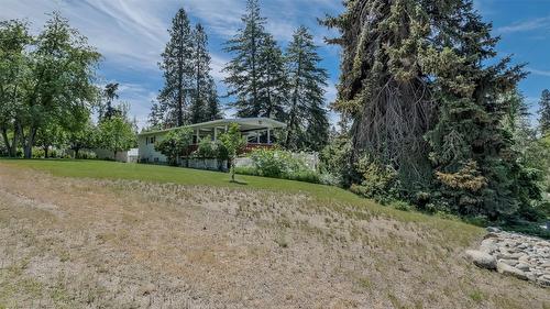 3145 Hall Road, Kelowna, BC - Outdoor