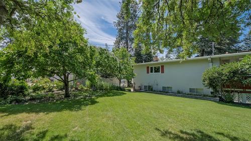 3145 Hall Road, Kelowna, BC - Outdoor