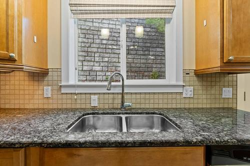 4-1596 Okanagan Avenue, Salmon Arm, BC - Indoor Photo Showing Kitchen With Double Sink