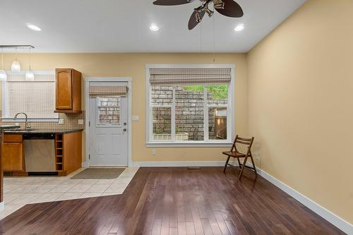 4-1596 Okanagan Avenue, Salmon Arm, BC - Indoor Photo Showing Other Room