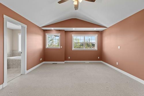 4-1596 Okanagan Avenue, Salmon Arm, BC - Indoor Photo Showing Other Room