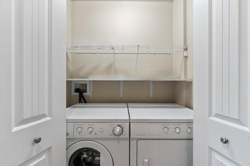 4-1596 Okanagan Avenue, Salmon Arm, BC - Indoor Photo Showing Laundry Room